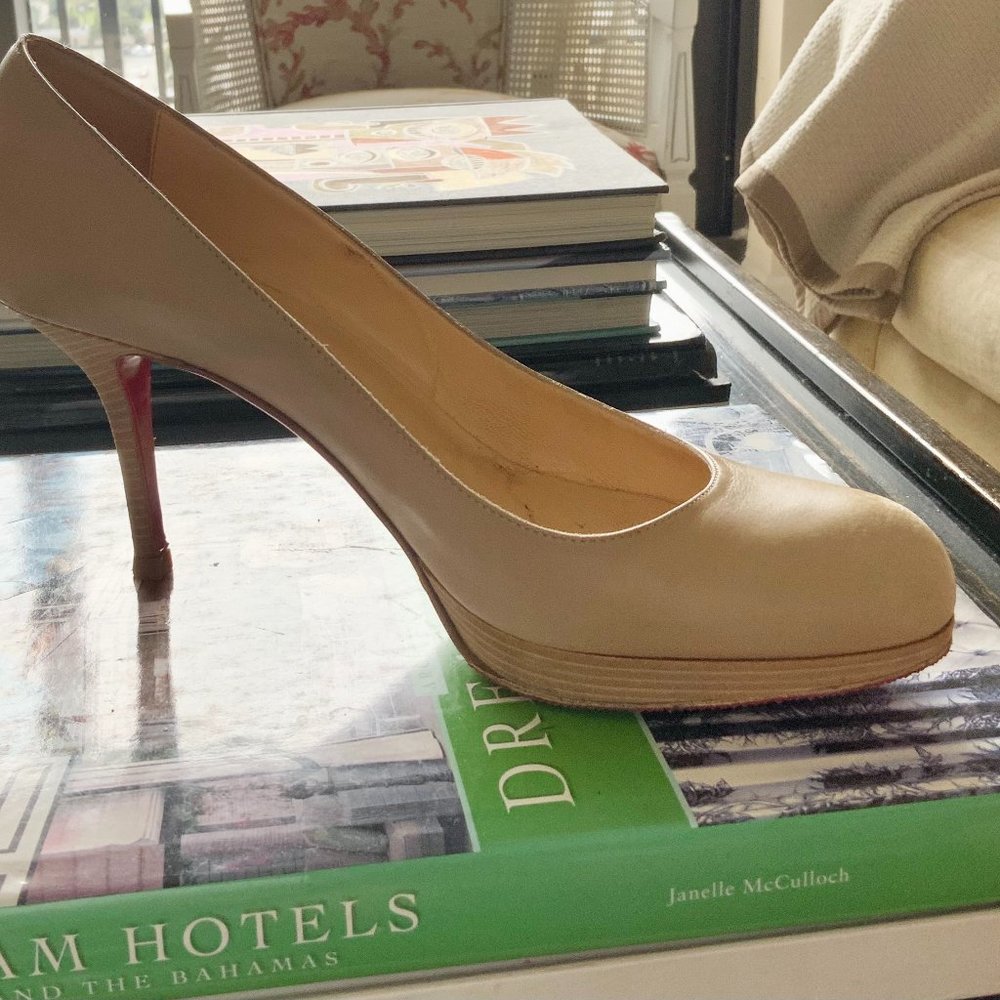 Christian Louboutin nude